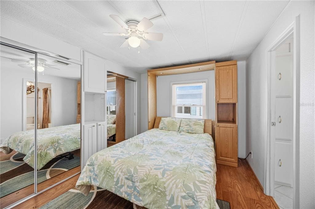 112 ISLAND POINT ROAD photo 18