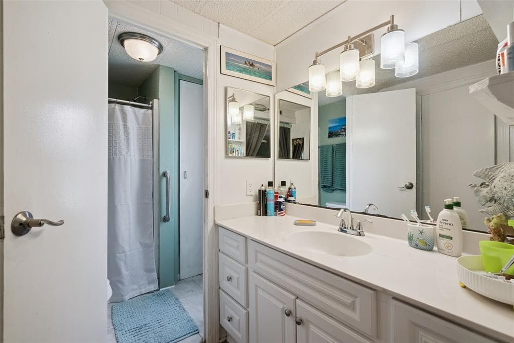109 DOUGLAS STREET photo 20