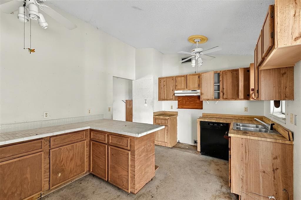 327 HARBOR BOULEVARD photo 17