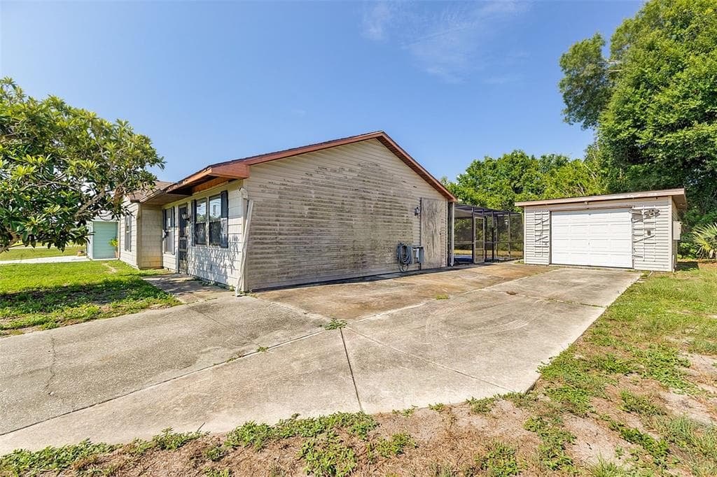 327 HARBOR BOULEVARD photo 12