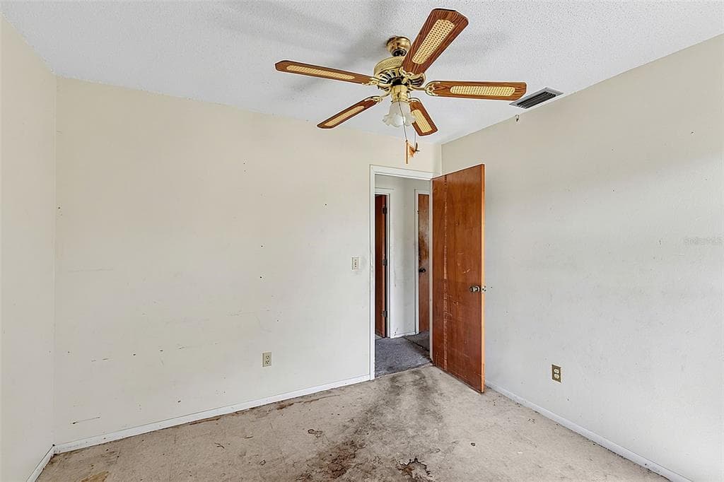 327 HARBOR BOULEVARD photo 20
