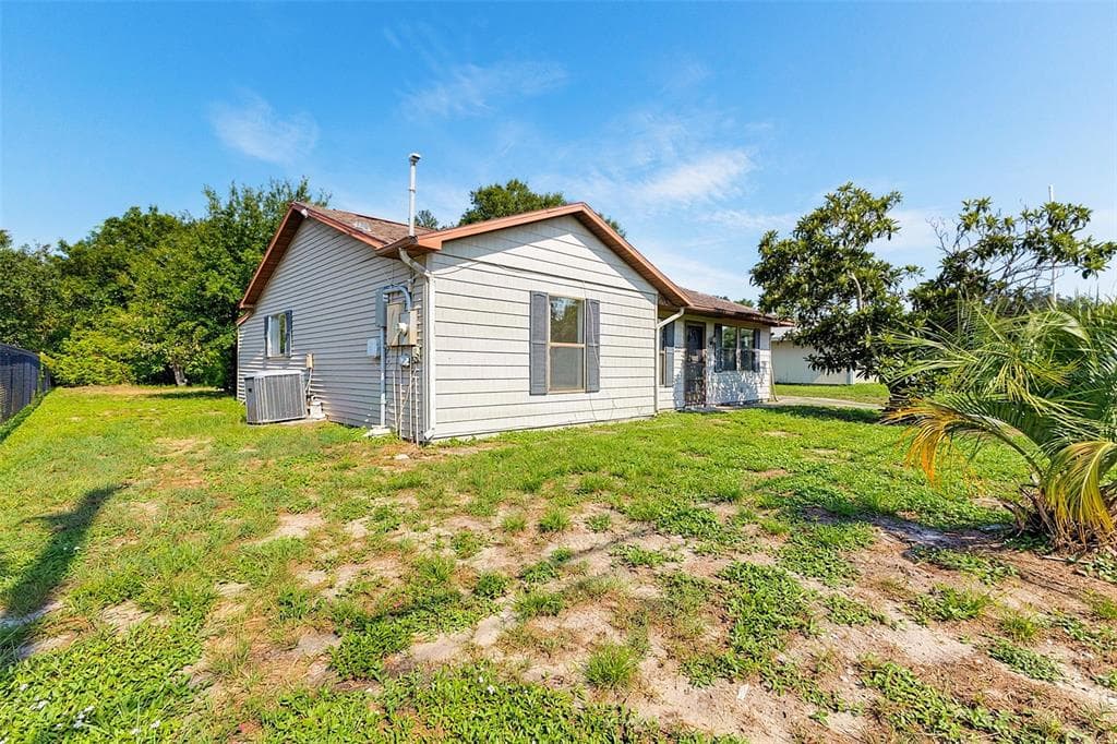 327 HARBOR BOULEVARD photo 8