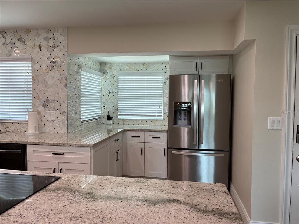 5240 SEMINOLE COURT photo 6