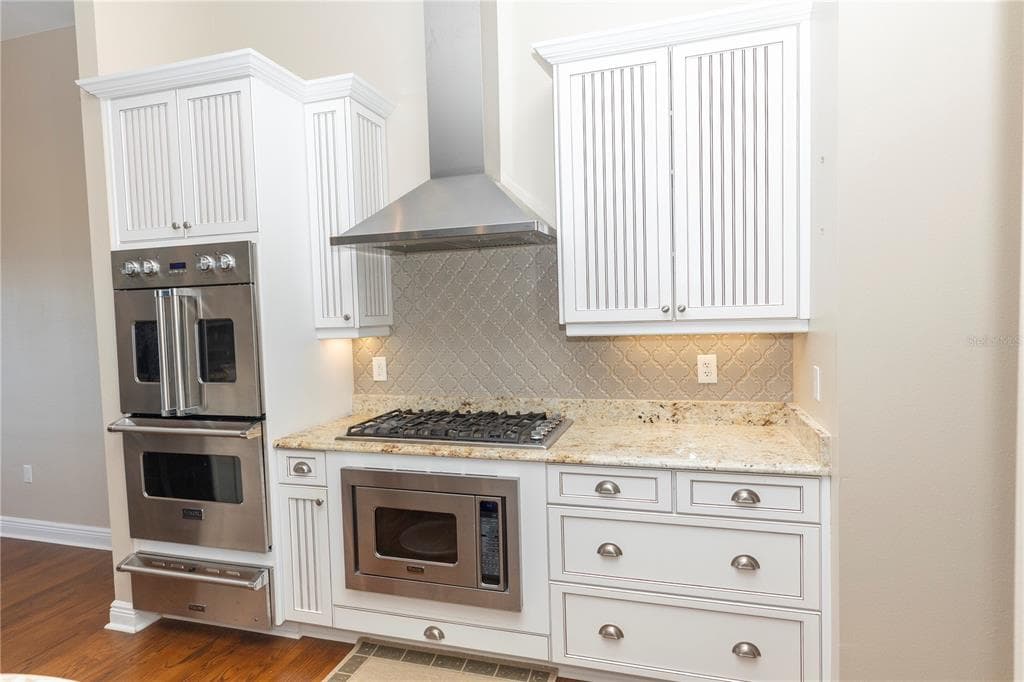100 BUCCANEER BEND photo 23