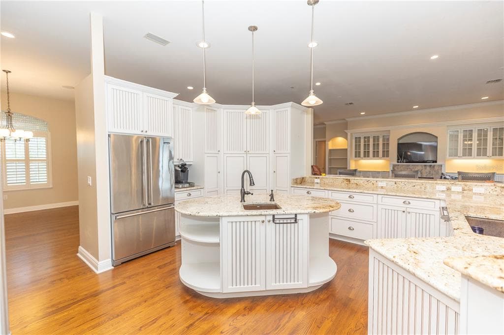 100 BUCCANEER BEND photo 22