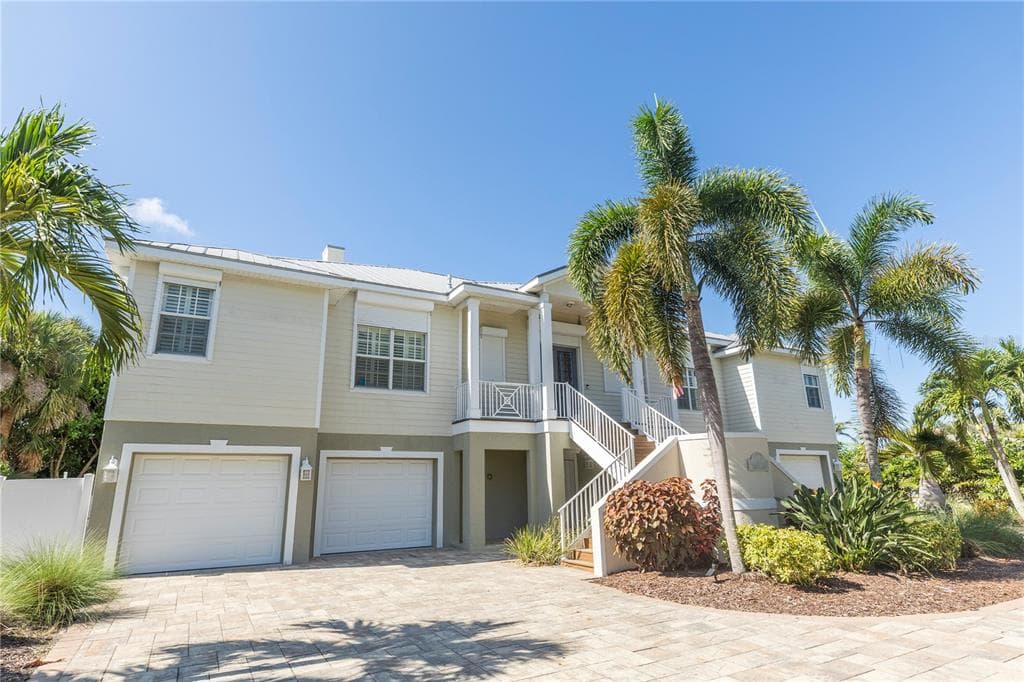 100 BUCCANEER BEND photo 4