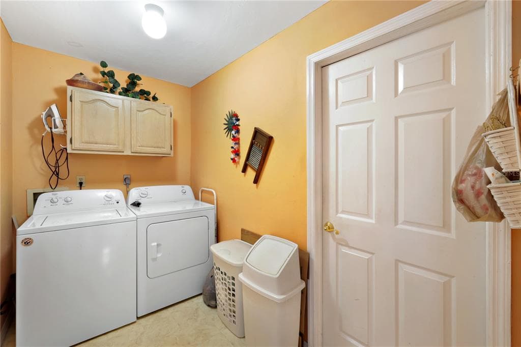 212 KAMAL PARKWAY photo 23