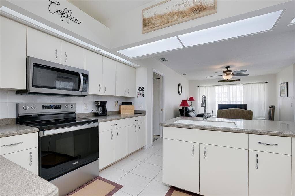 4454 PERSIAN LANE photo 17