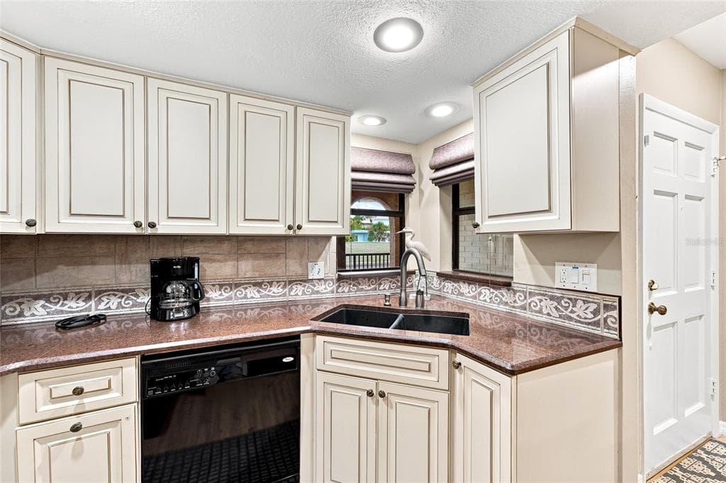 3500 GULF BOULEVARD 204 photo 10