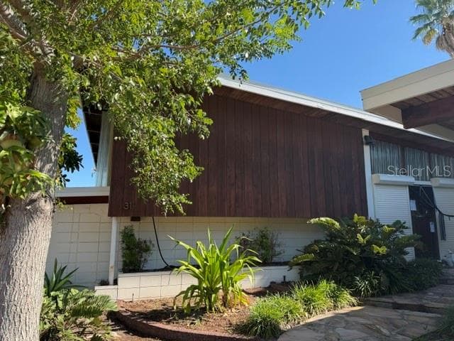 31 DOLPHIN DRIVE photo 3