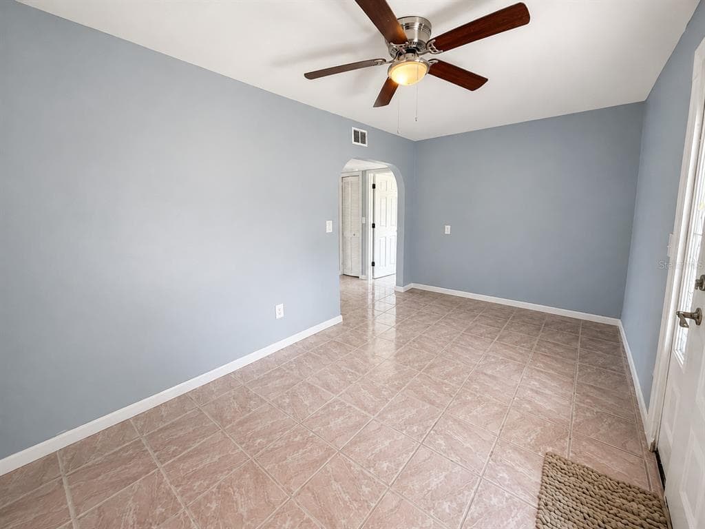 4824 LIMESTONE DRIVE photo 2