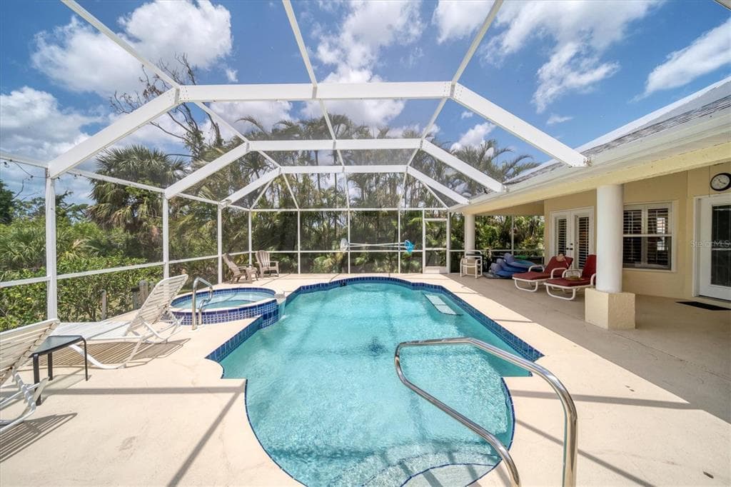 36 PINE VALLEY COURT photo 2