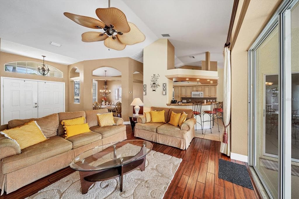 36 PINE VALLEY COURT photo 5