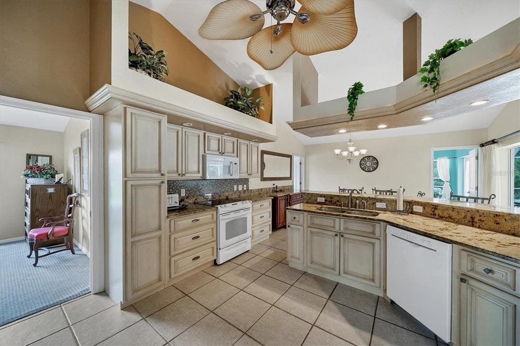 36 PINE VALLEY COURT photo 9
