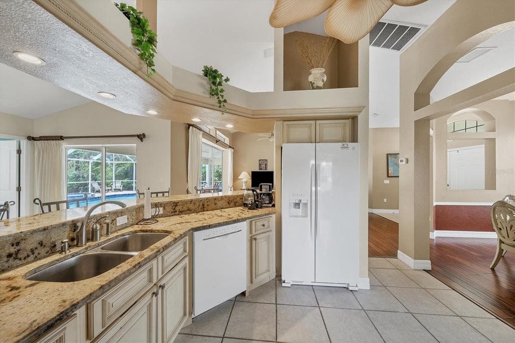 36 PINE VALLEY COURT photo 11