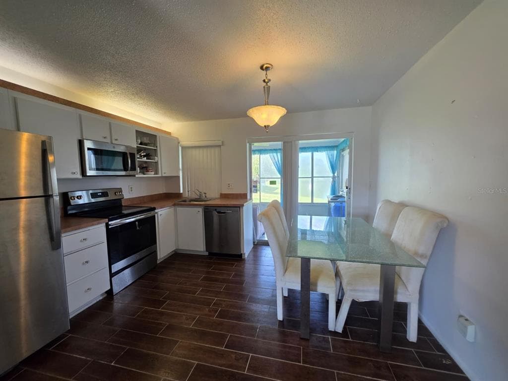 3765 101ST AVENUE N - photo 6