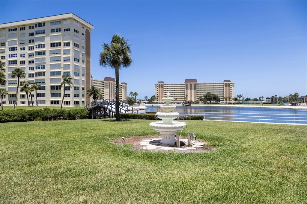 4525 COVE CIRCLE 1107 photo 23