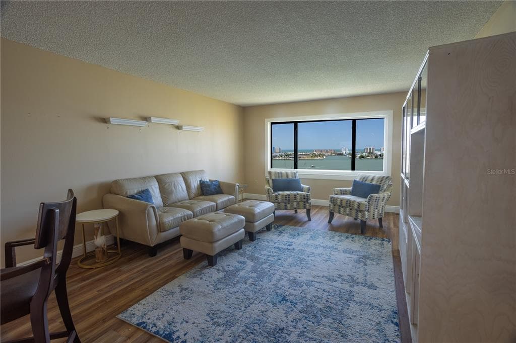 4525 COVE CIRCLE 1107 photo 6