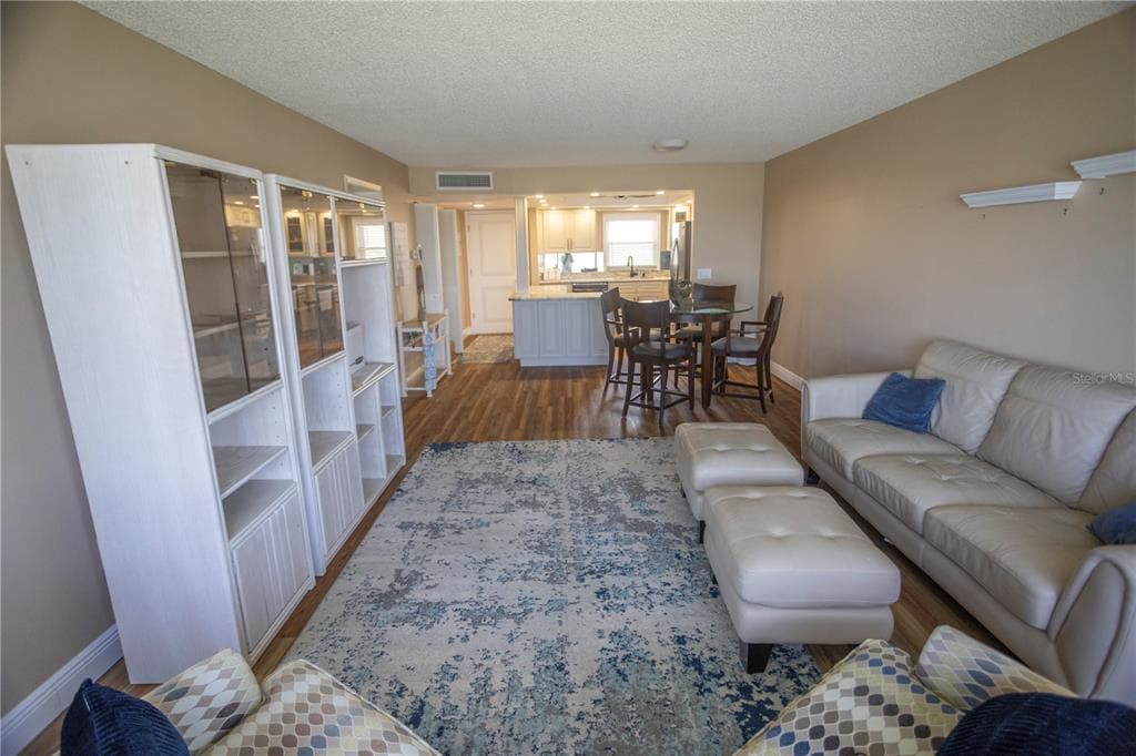 4525 COVE CIRCLE 1107 photo 5