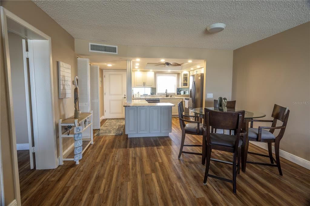 4525 COVE CIRCLE 1107 photo 4