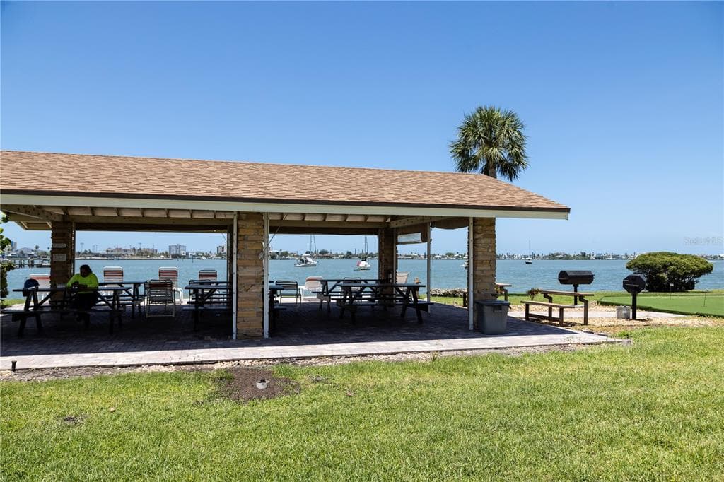 4525 COVE CIRCLE 1107 photo 25