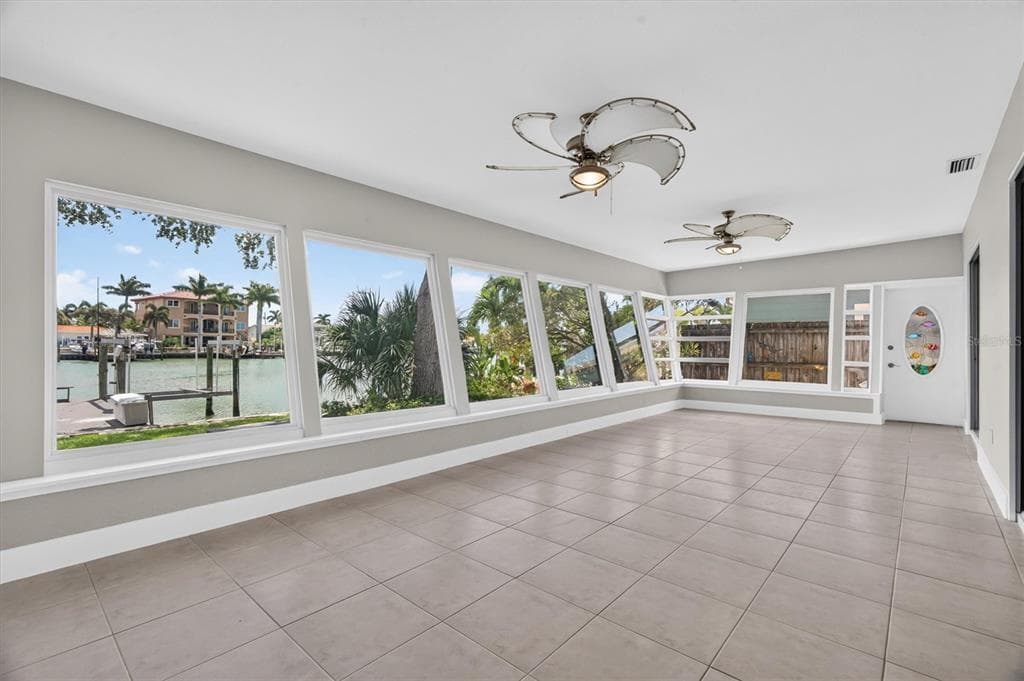 541 LILLIAN DRIVE photo 23