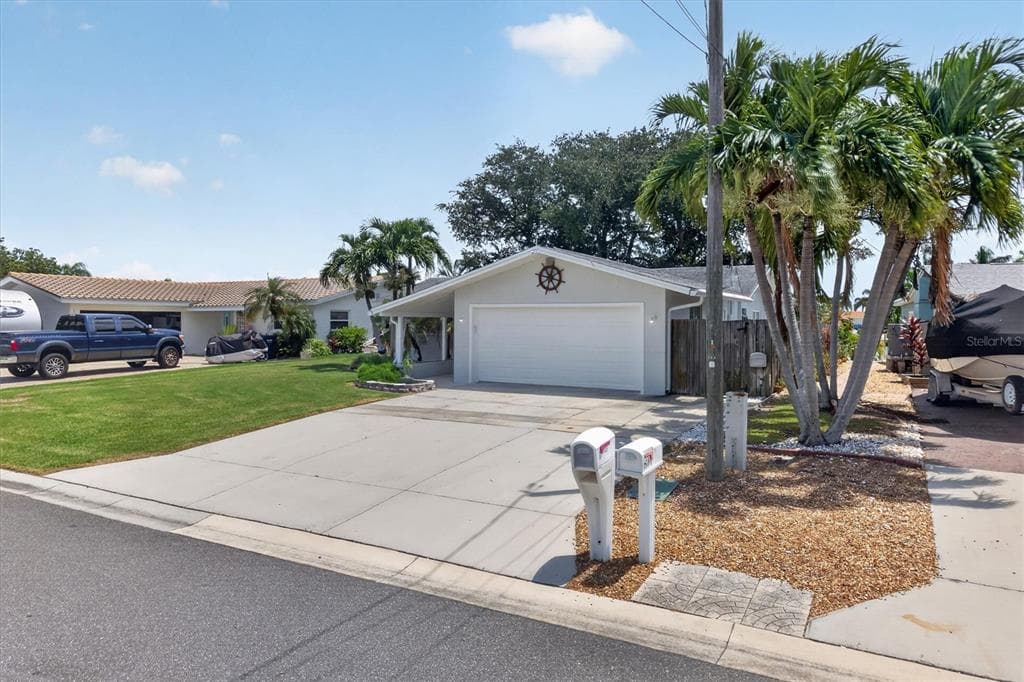 541 LILLIAN DRIVE photo 7