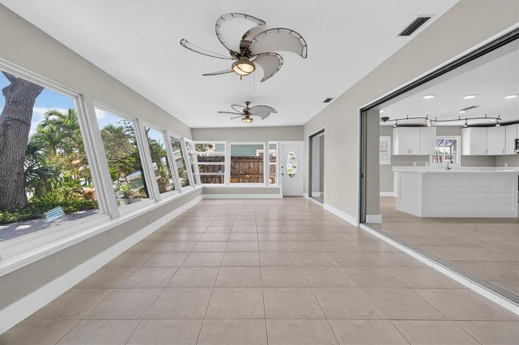 541 LILLIAN DRIVE photo 24