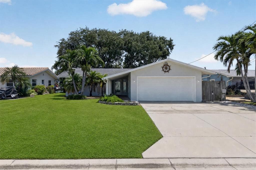 541 LILLIAN DRIVE photo 4