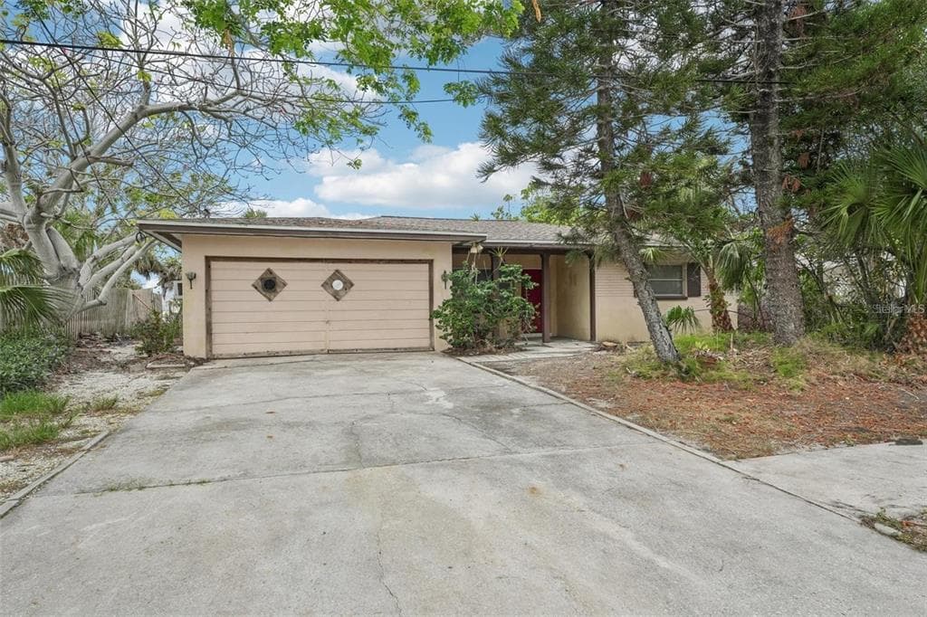 9300 GULF BOULEVARD photo 2
