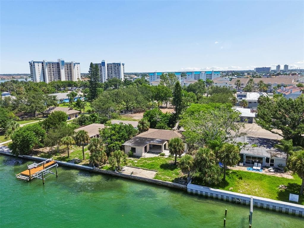 9300 GULF BOULEVARD photo 11