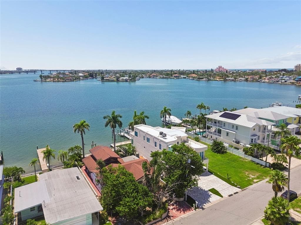 720 BOCA CIEGA ISLE DRIVE photo 3