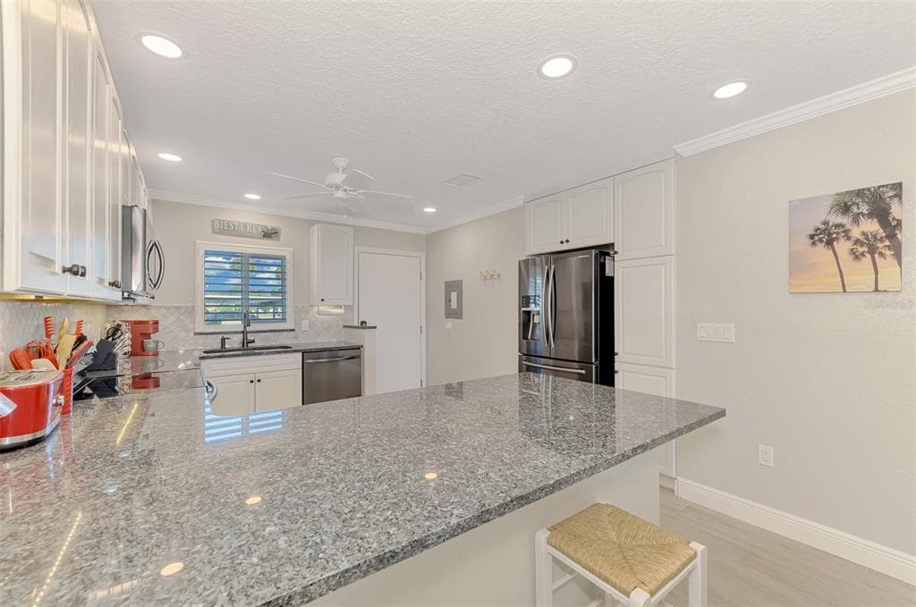 1608 STICKNEY POINT ROAD 8-107 photo 23