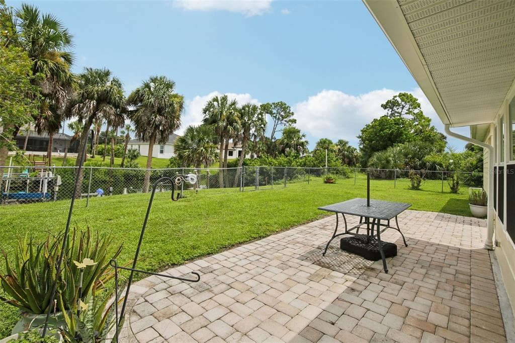 2256 AUBURN BOULEVARD photo 3