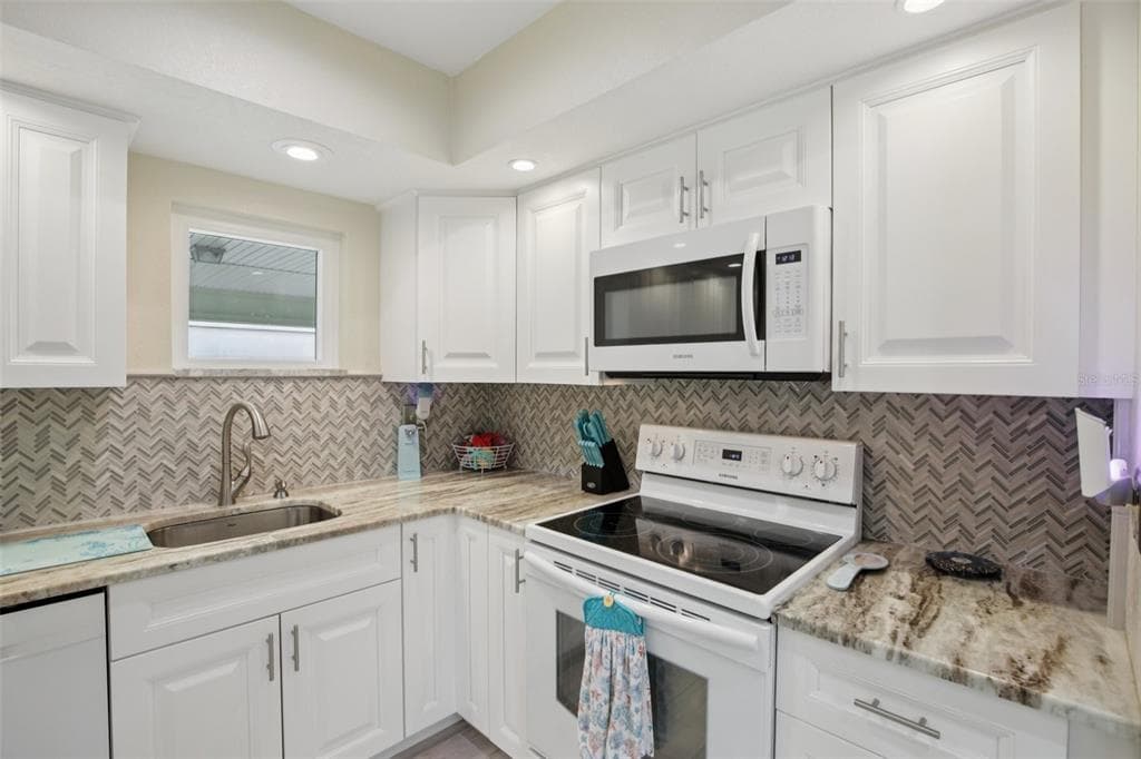 2256 AUBURN BOULEVARD photo 24