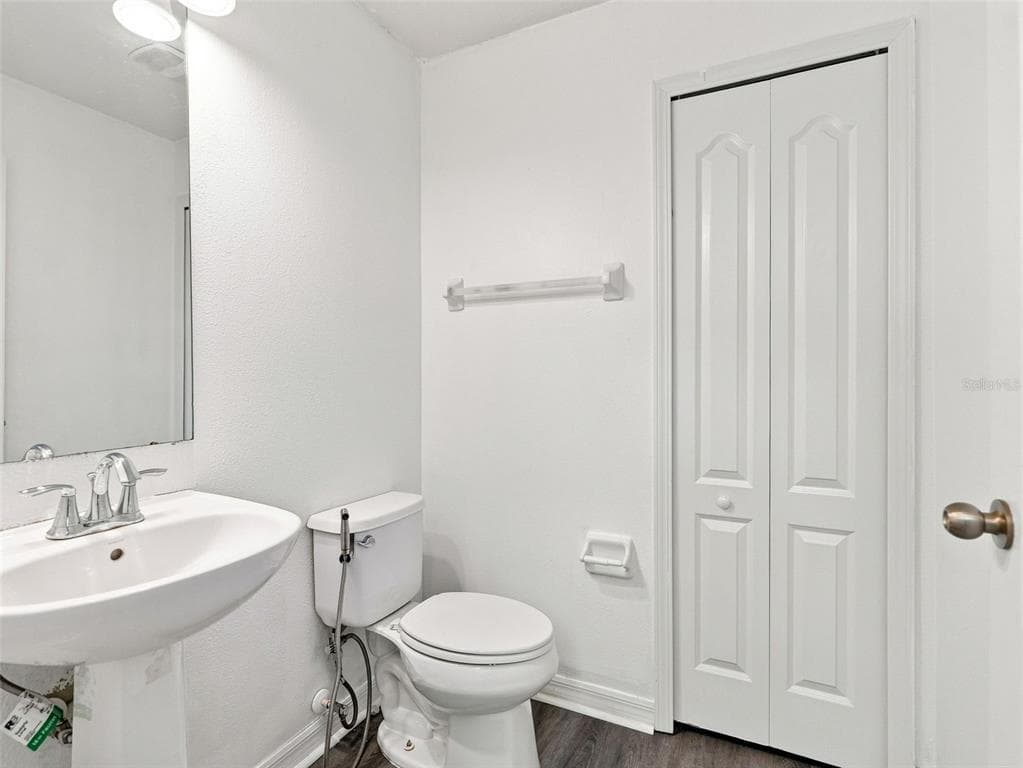 12607 CHENWOOD AVENUE photo 16