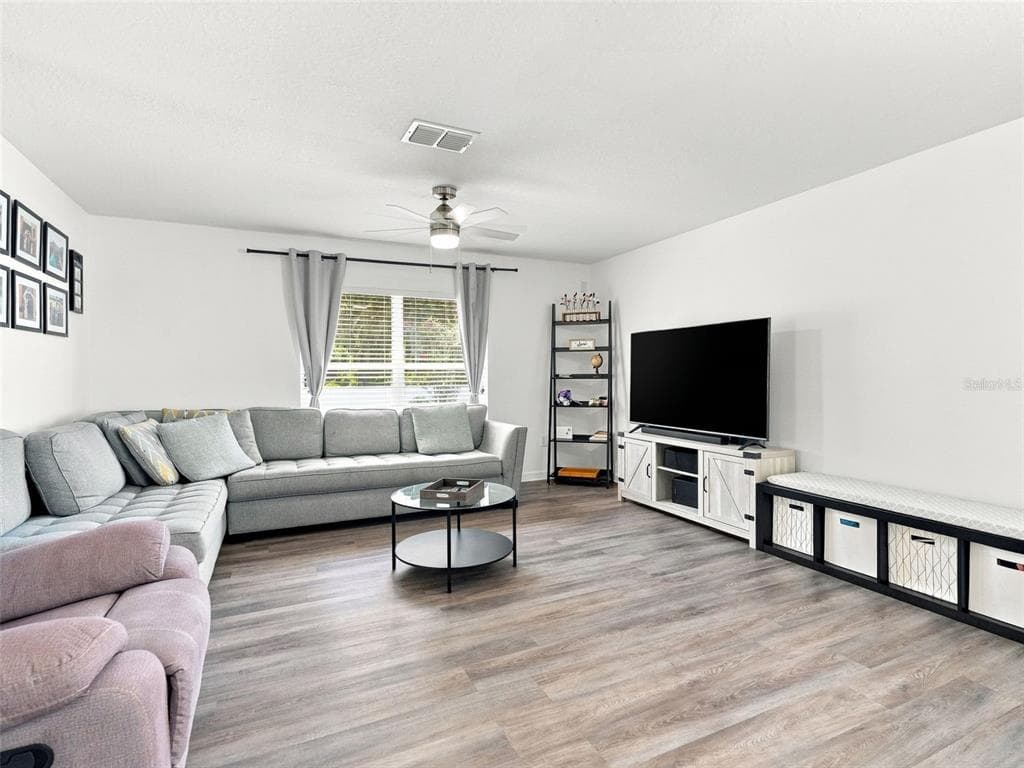 12607 CHENWOOD AVENUE photo 3