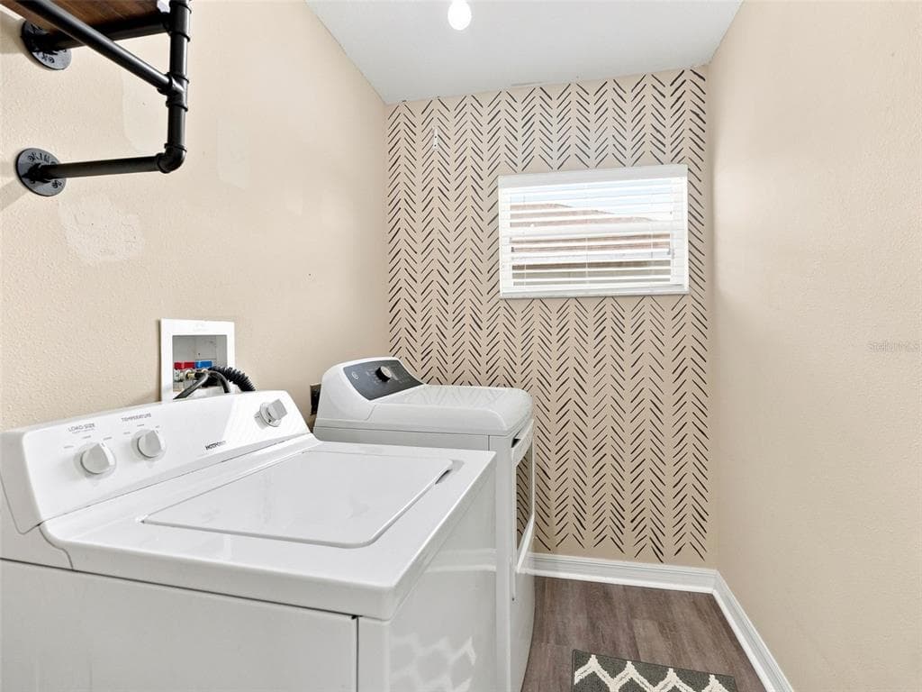 12607 CHENWOOD AVENUE photo 25