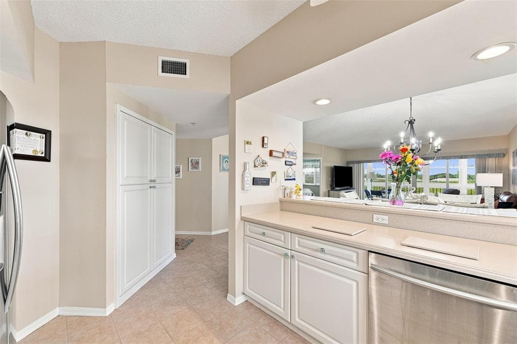6450 SHORELINE DRIVE 9306 photo 17