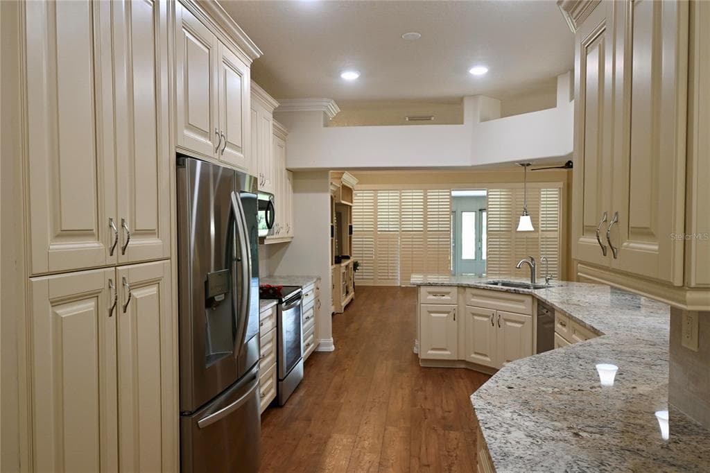 3610 DORAL STREET photo 2