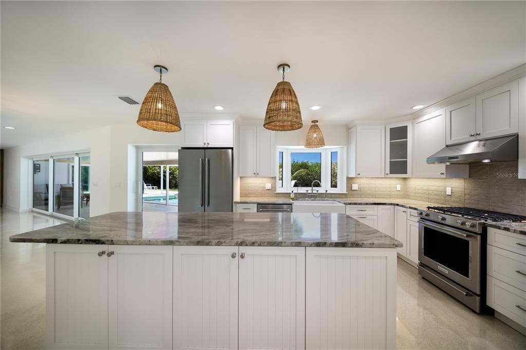 6561 BAYOU HAMMOCK ROAD photo 12