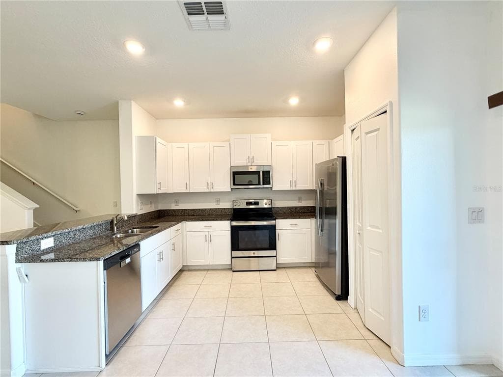 2578 CHARLAN COURT photo 9