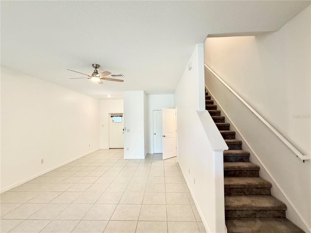 2578 CHARLAN COURT photo 18