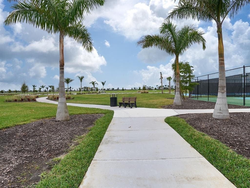 8632 LUNAR SKYE STREET photo 24