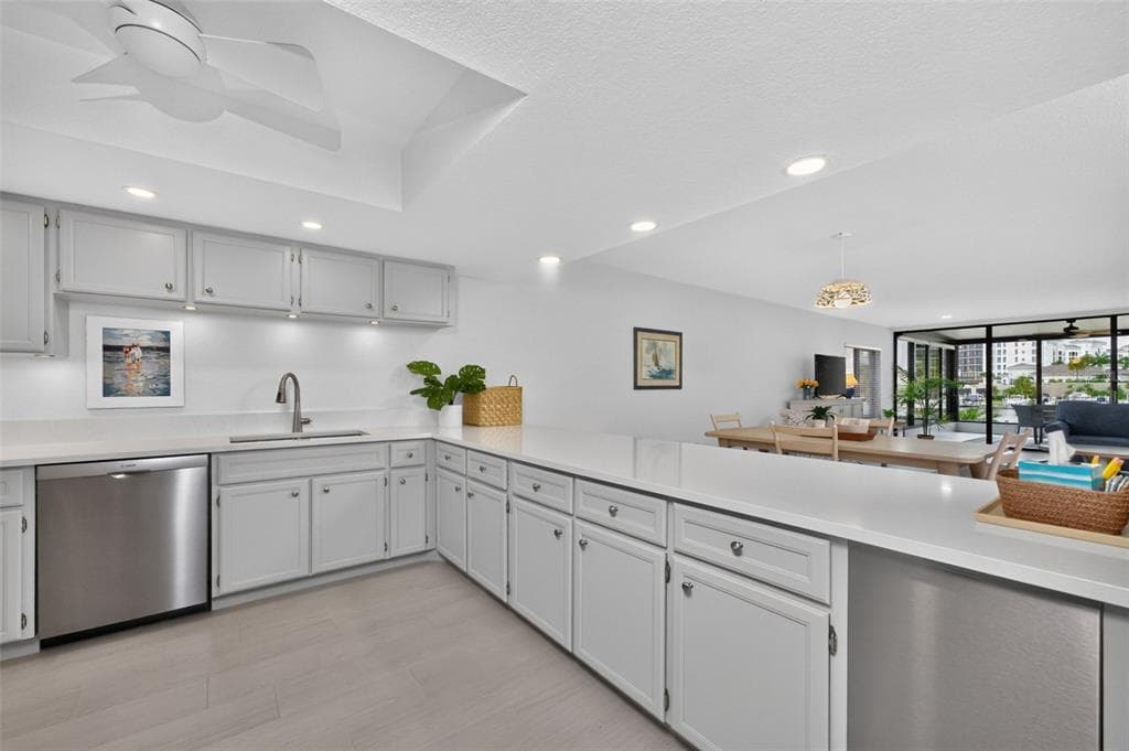 3250 SOUTHSHORE DRIVE 55B photo 19