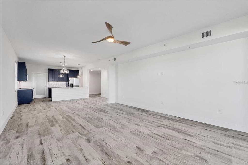 9203 GRIGGS ROAD 204 photo 4