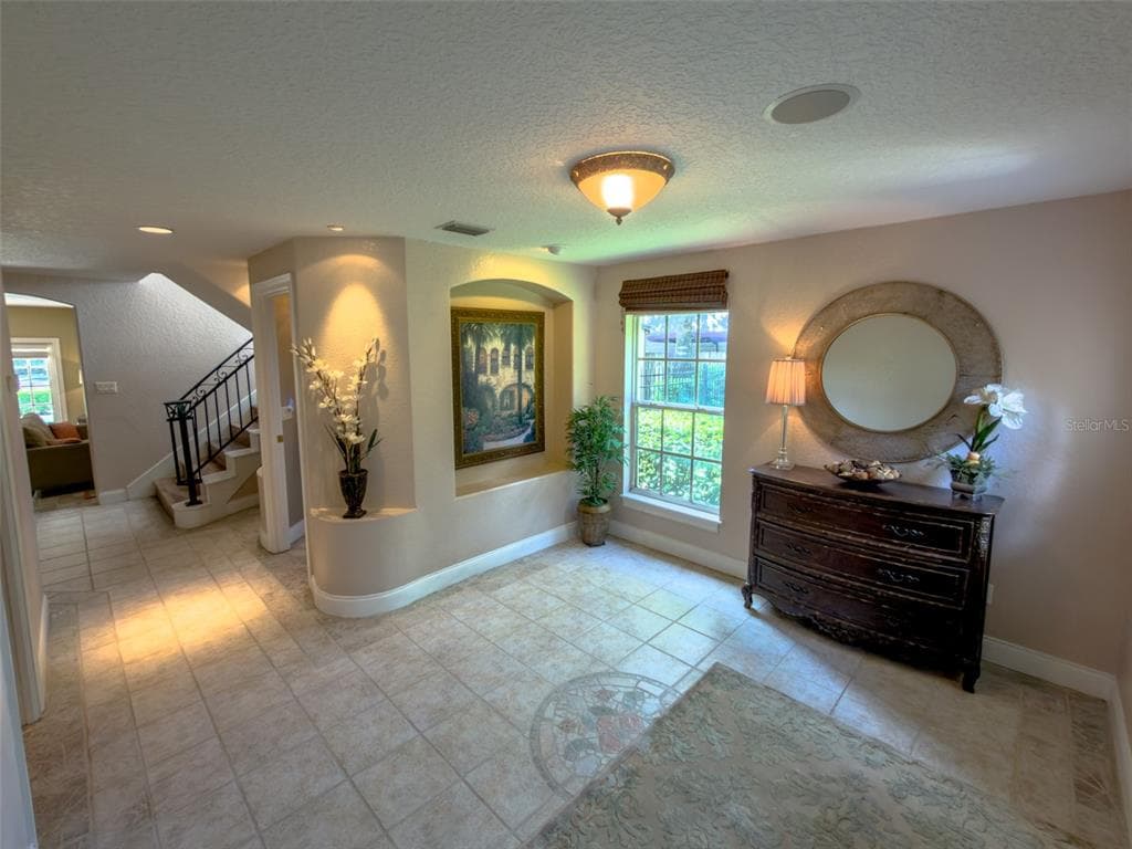2261 POINSETTIA DRIVE photo 17