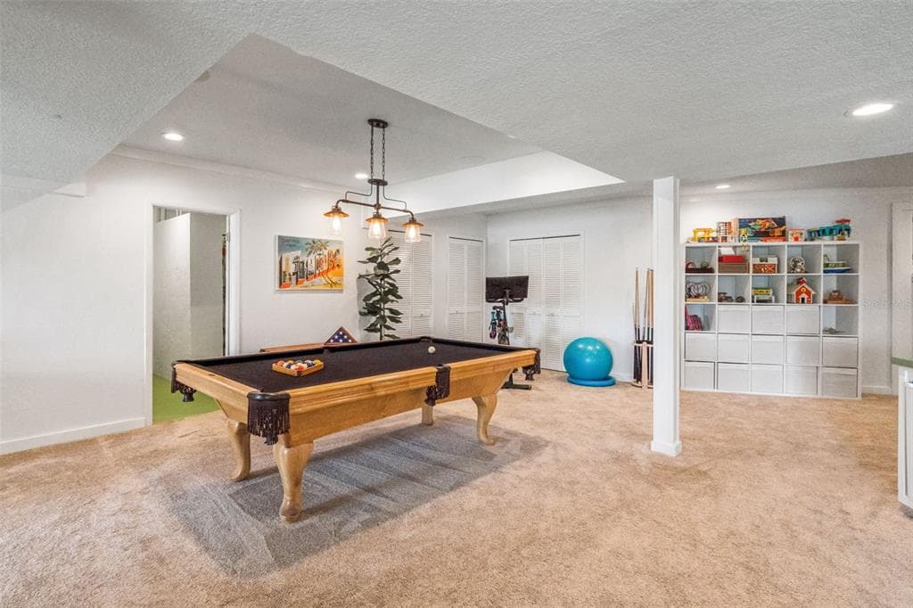2422 TOPPING PLACE photo 17