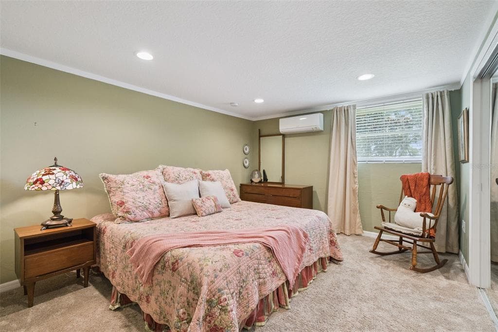 2422 TOPPING PLACE photo 19