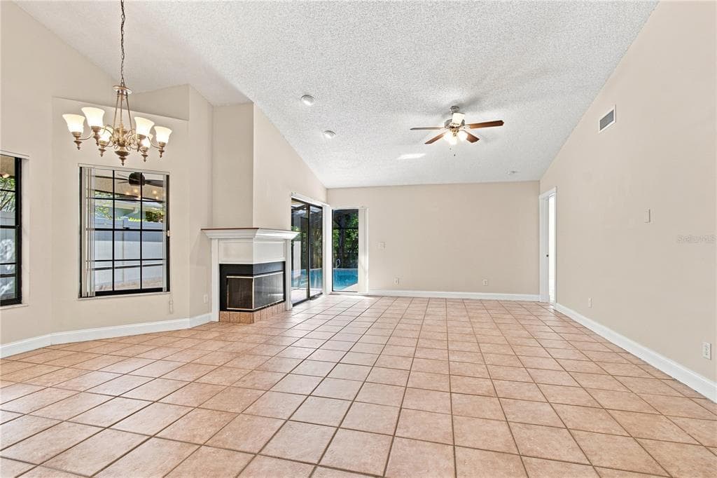 2942 LONGBROOKE WAY photo 9